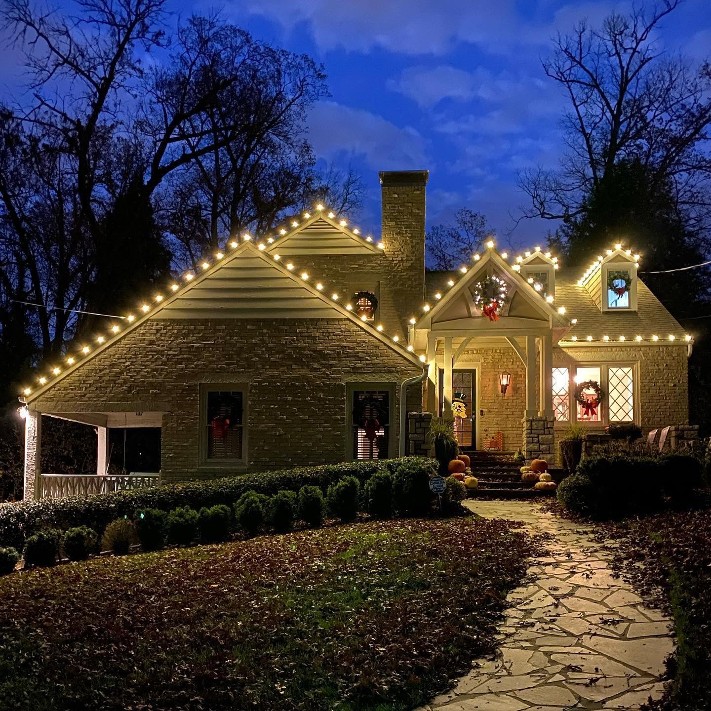 AstroLume: A warm welcome after dark